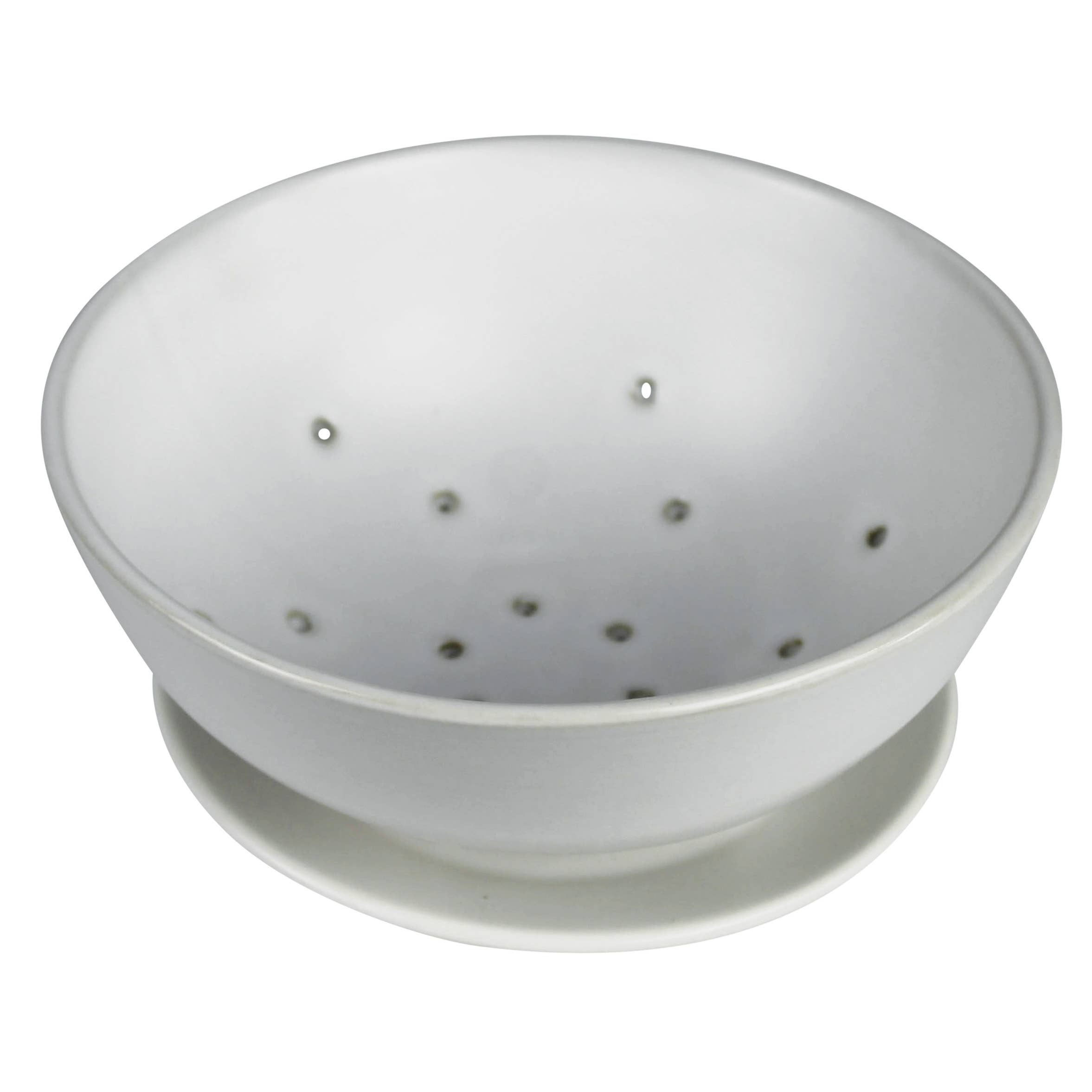 Drift Berry Bowl with Saucer, Ceramic.  saucer: 5.5x0.75