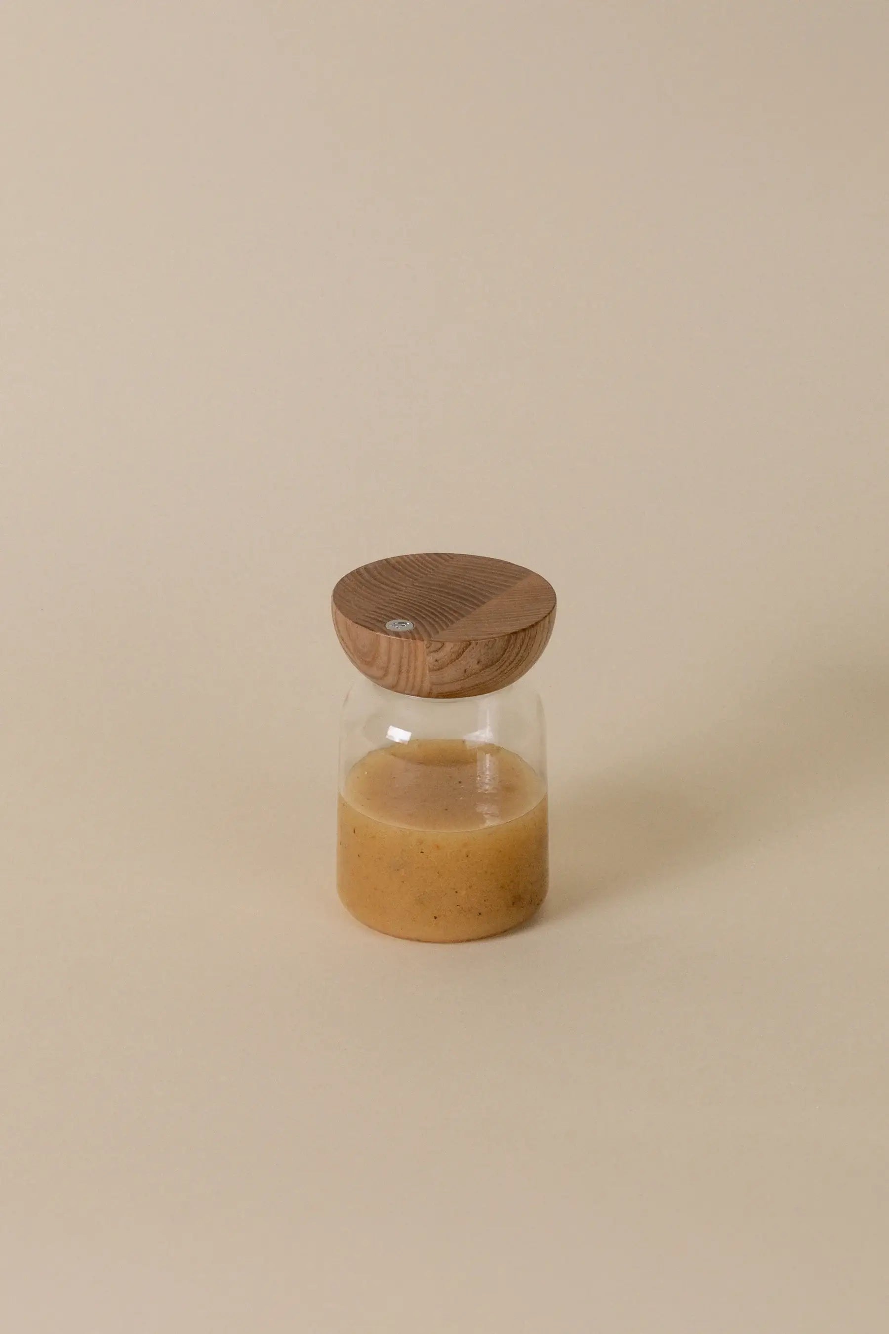 Totter Salad Dressing Shaker
