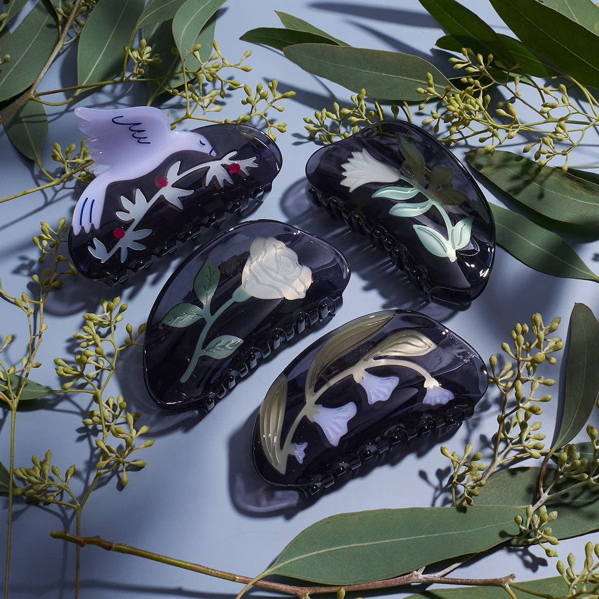 Belladonna Claw - Acetate White Flower Hair Clip
