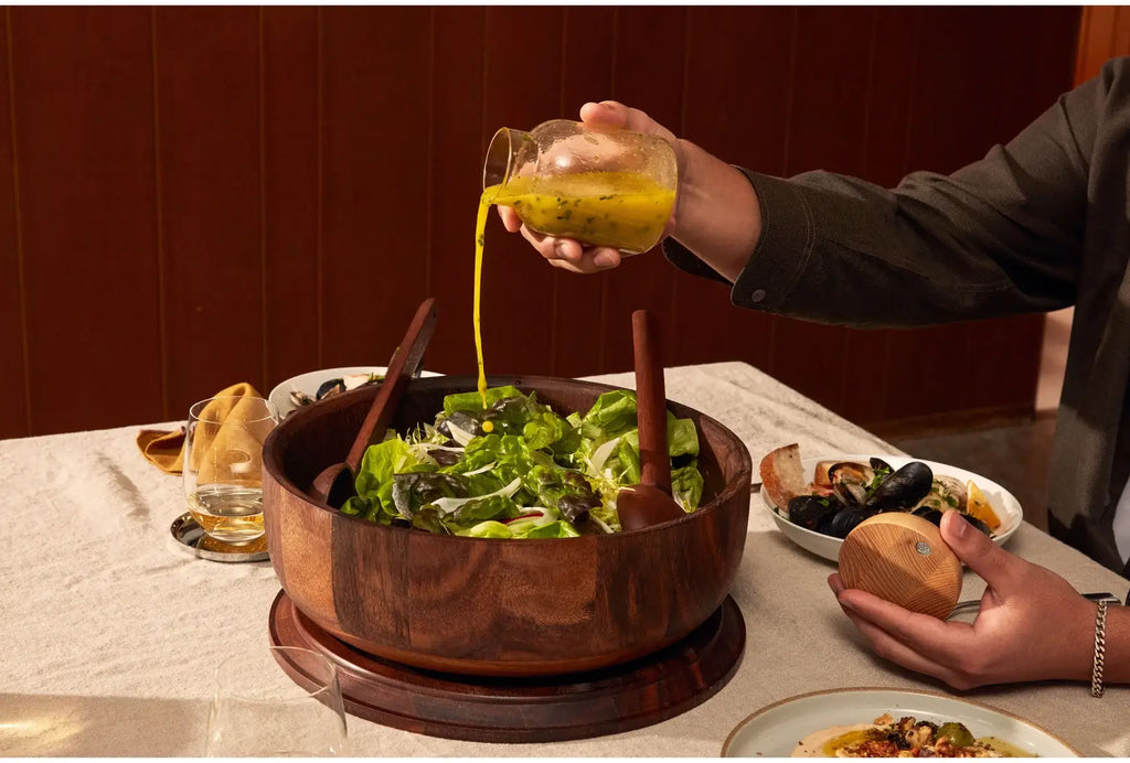 Totter Salad Dressing Shaker