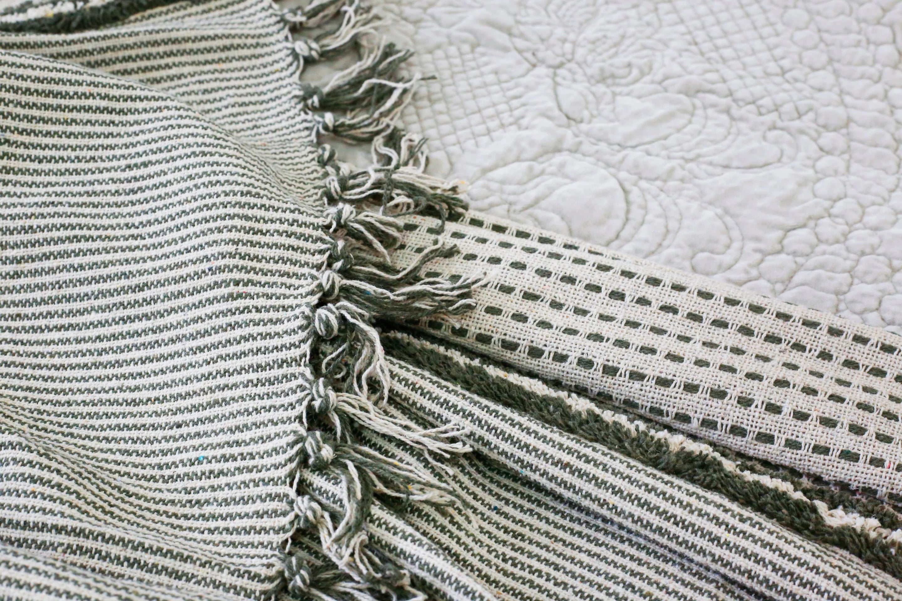 Jagger Oversized Throw 60" X 90" Ivory/ Moss Handwoven