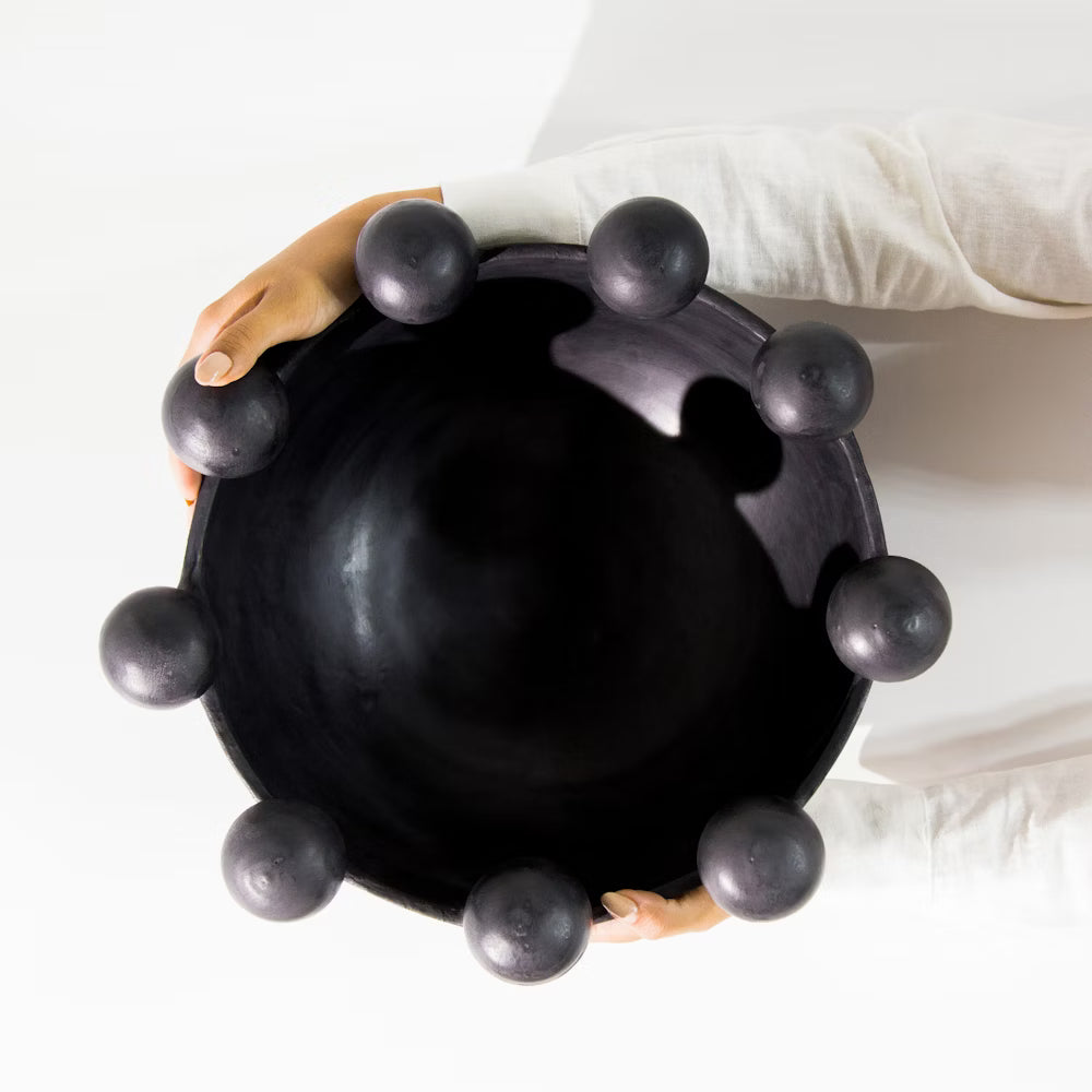 Ounagha Tadelakt Bowl Vase With Balls - Black