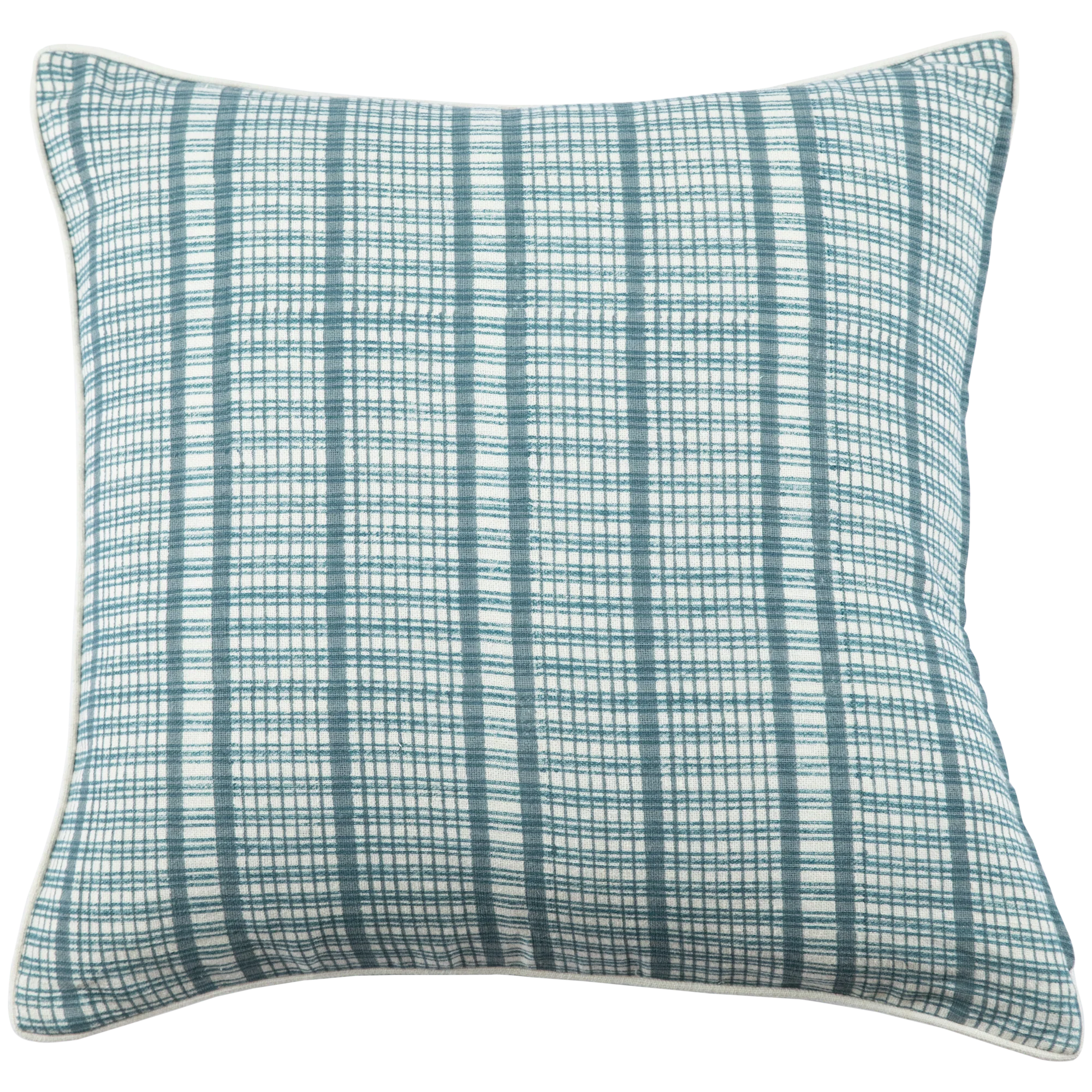 Noto 20x20 Teal on White