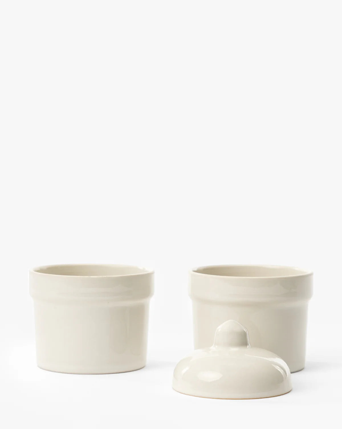 Round Stoneware Stackable Pinch Pots with Lid (set of 2)