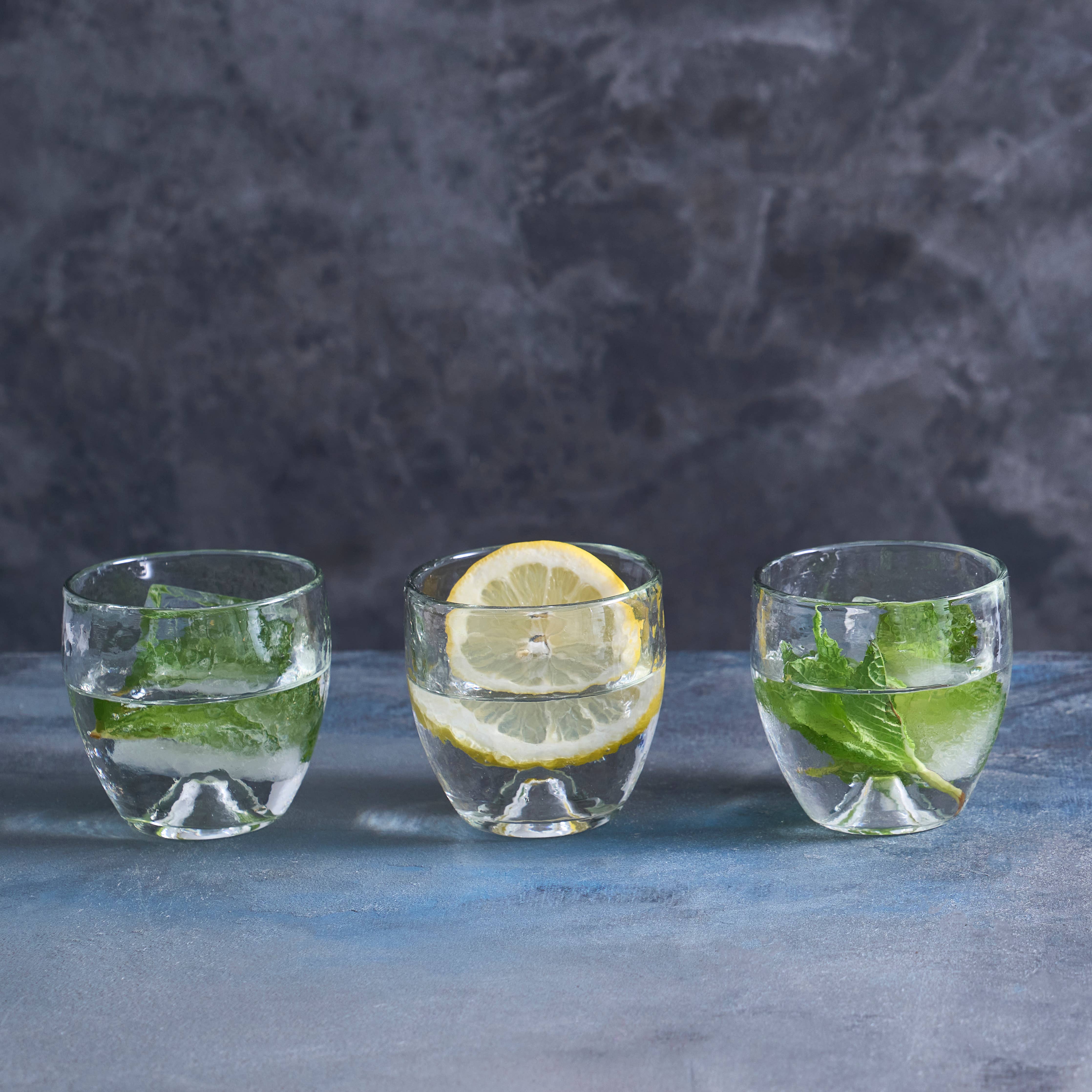 Marais Home Pebbled Punt Glasses - Thumbnail 2