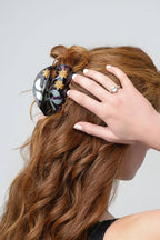 Lady's Mantle Claw - Mysterious Golden Flower Hair Clip