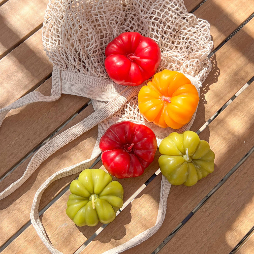 Heirloom Tomato Beeswax Candle — detail view
