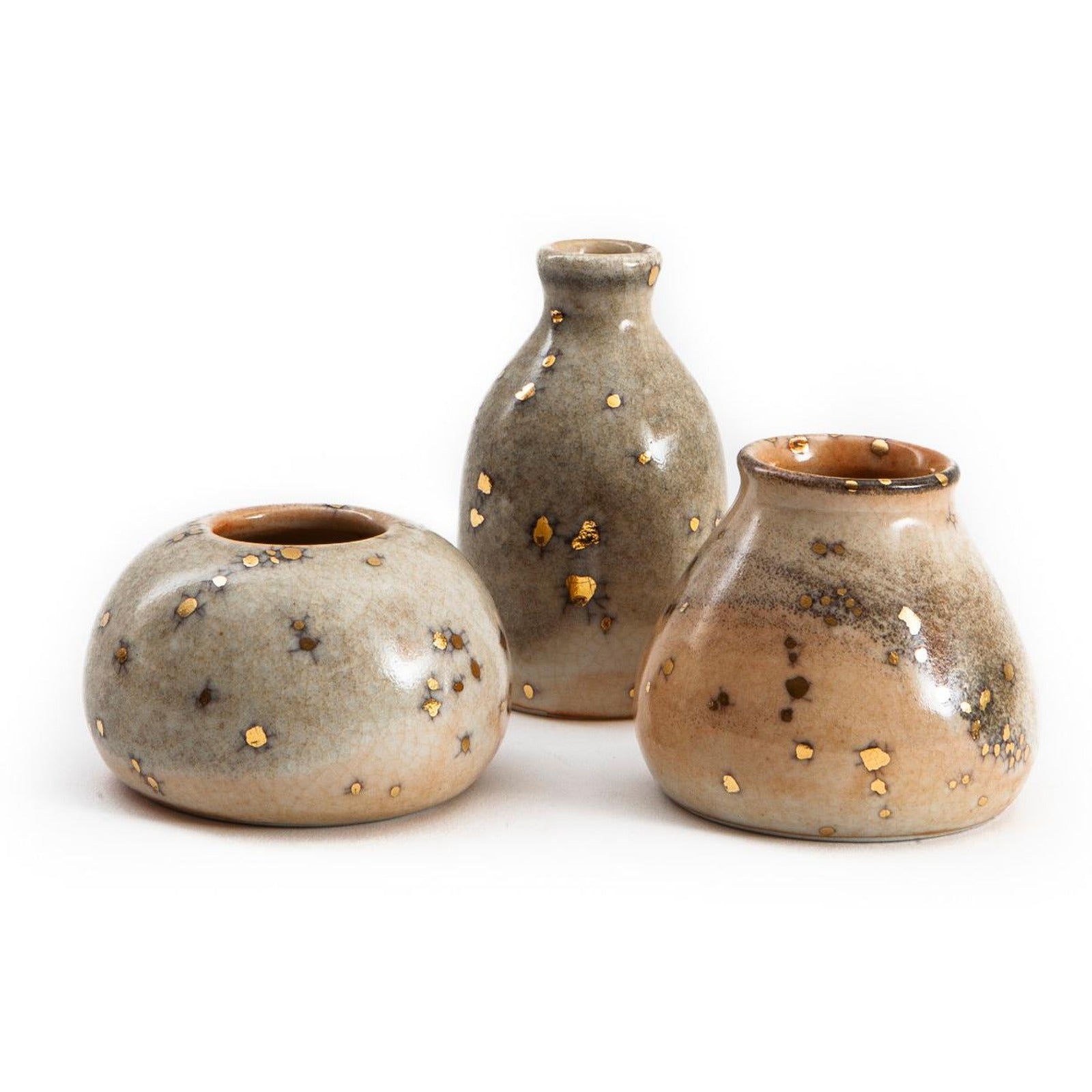 Three Stardust porcelain bud vases with Japanese Shino glaze and 24 carat gold flecks